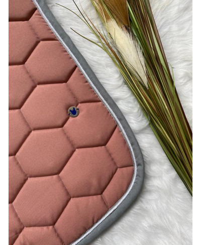 Tapis vieux rose et argent...