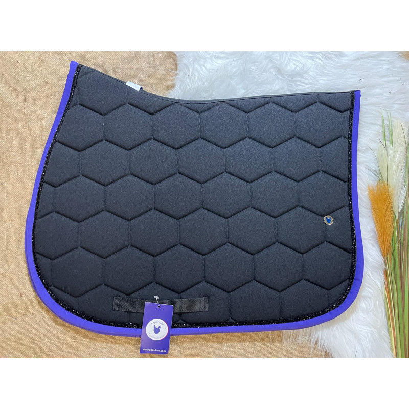 PLUM| Tapis de selle| COLLECTION TRENDY Édition Limitée 2025 PLUM| Tapis de selle| COLLECTION TRENDY Édition Limitée 2025