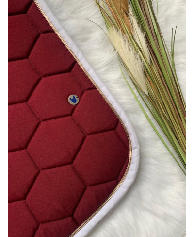 Tapis lie de vin bord blanc...