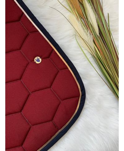 Tapis bordeaux, Marine et...