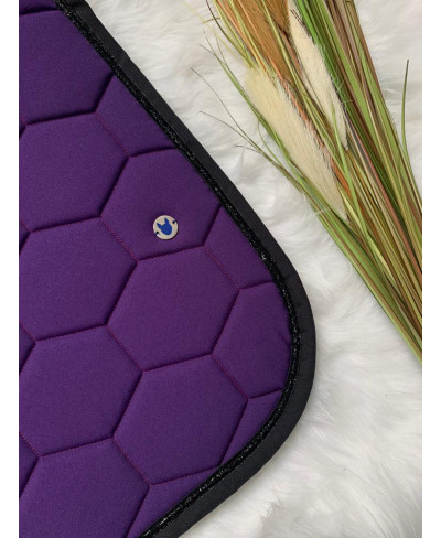 Tapis violet bord...